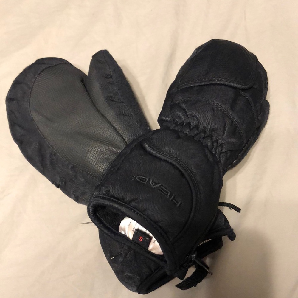 Great used condition Head size small mittens